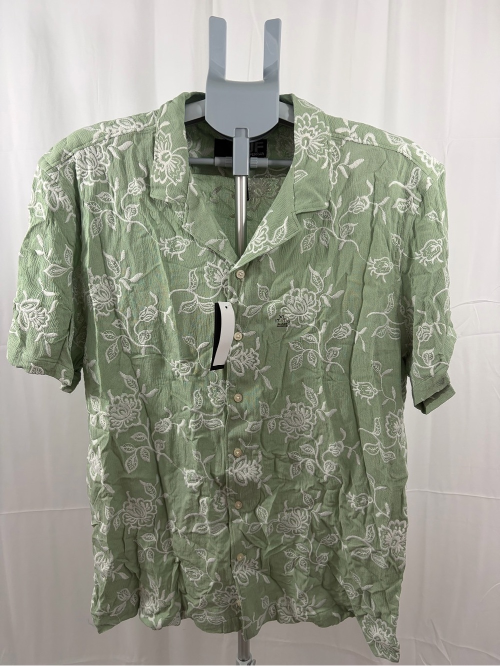 NWT J. Ferrar Men's Size XL 17-17 1/2 Light Green Floral Button Down Shirt